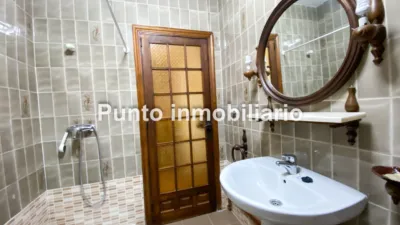 Chalet pareado en venta en Calle de Catalpa, Puente Herrera (Tudela de Duero) de 220.000 €