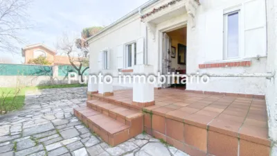Chalet unifamiliar en venta en Calle de la Resina, Pinar de Antequera-Puente Duero (Valladolid Capital) de 395.000 €