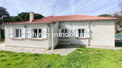 Chalet unifamiliar en venta en Calle de la Resina, Pinar de Antequera-Puente Duero (Valladolid Capital) de 395.000 €