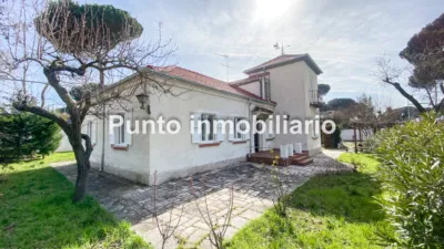 Chalet unifamiliar en venta en Calle de la Resina, Pinar de Antequera-Puente Duero (Valladolid Capital) de 395.000 €