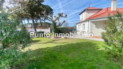 Chalet unifamiliar en venta en Calle de la Resina, Pinar de Antequera-Puente Duero (Valladolid Capital) de 395.000 €
