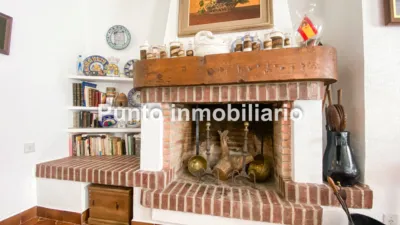 Chalet unifamiliar en venta en Calle de la Resina, Pinar de Antequera-Puente Duero (Valladolid Capital) de 395.000 €