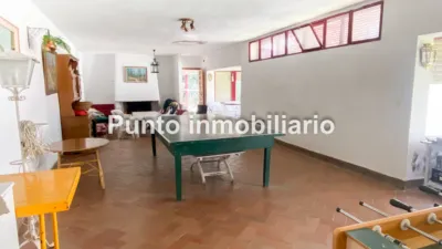 Chalet unifamiliar en venta en Calle de la Resina, Pinar de Antequera-Puente Duero (Valladolid Capital) de 395.000 €