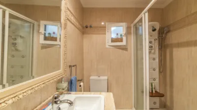 Apartment on Calle de José María Pemán photo 30