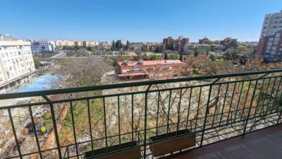 Apartamento en alquiler en Calle Castillo de Alcalá de Guadaira, 3, Tabladilla-Bami (Distrito Sur. Sevilla Capital) de 990 €<span>/mes</span>