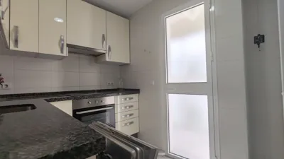 Apartamento en alquiler en Calle Castillo de Alcalá de Guadaira, 3, Tabladilla-Bami (Distrito Sur. Sevilla Capital) de 990 €<span>/mes</span>