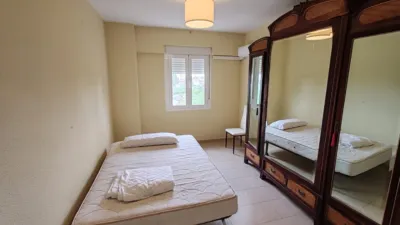 Apartamento en alquiler en Calle Castillo de Alcalá de Guadaira, 3, Tabladilla-Bami (Distrito Sur. Sevilla Capital) de 990 €<span>/mes</span>