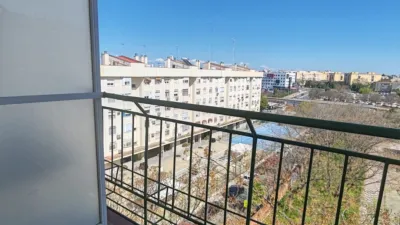 Apartamento en alquiler en Calle Castillo de Alcalá de Guadaira, 3, Tabladilla-Bami (Distrito Sur. Sevilla Capital) de 990 €<span>/mes</span>