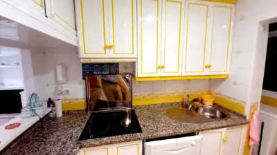 Piso en alquiler en Calle de Federico Mayo Gayarre, Amate (Distrito Cerro Amate. Sevilla Capital) de 600 €<span>/mes</span>