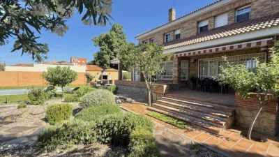 Chalet on Calle de la Sagra photo 4