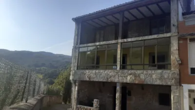 Casa adosada en venta en Riva de Ruesga, Riva de Ruesga (Ruesga) de 90.000 €