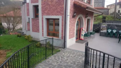 Casa – Ruesga - Más