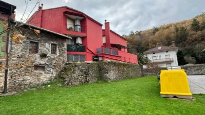 House on Lanestosa Street photo 3