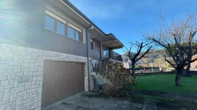 Chalet unifamiliar en venta en Calle de la Mies - Vista 3