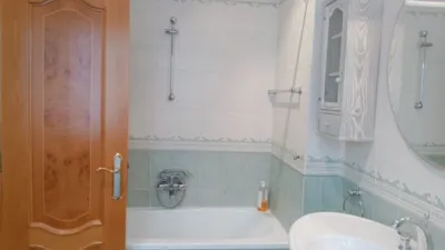 Chalet pareado en venta en Avenida de los Derechos Humanos, El Puntal (Laredo) de 605.000 €