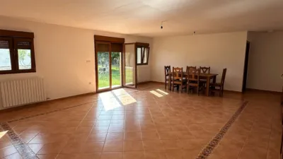 Casa en alquiler en Casetas-Garrapinillos-Monzalbarba, Casetas-Garrapinillos-Monzalbarba (Zaragoza Capital) de 1.000 €<span>/mes</span>