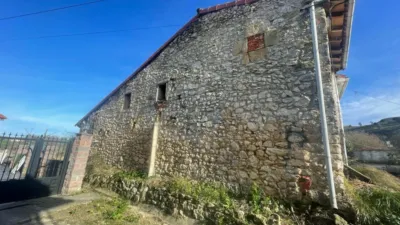 Casa pareada en venta en Barrio de Liáño-San Juan, Liaño (Villaescusa) de 66.000 €