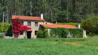Casa en venta en Travesía Camino As Carballas-Grandal, Carballas (Grandal). Municipio de Vilarmaior de 195.000 €