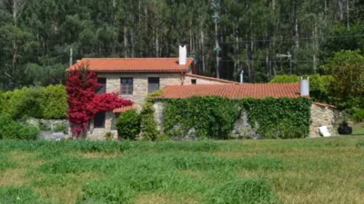 Casa en venta en Travesía Camino As Carballas-Grandal, Carballas (Grandal). Municipio de Vilarmaior de 195.000 €