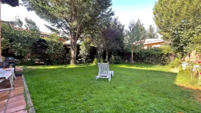 Semi-detached chalet in Urbanización Caserío de Urgel photo 2