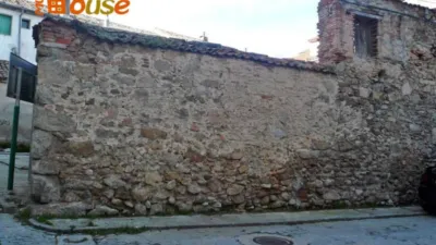 Terreno en venta en Calle de las Bóvedas, Real Sitio de San Ildefonso de 171.000 €