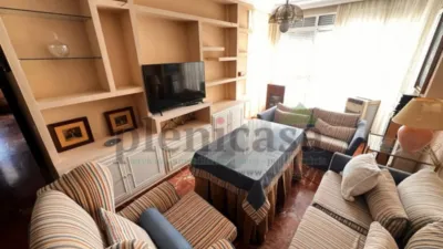 Piso en alquiler en Calle Vázquez López, Centro (Huelva Capital) de 850 €<span>/mes</span>