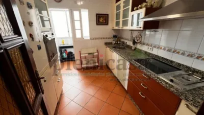 Piso en alquiler en Calle Vázquez López, Centro (Huelva Capital) de 850 €<span>/mes</span>