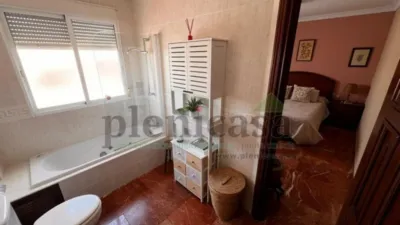 Piso en alquiler en Calle Vázquez López, Centro (Huelva Capital) de 850 €<span>/mes</span>
