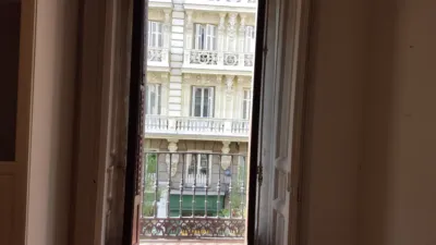 Estudio en alquiler en Calle del Arenal - Imagen 3