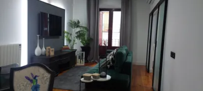 Piso en alquiler en Calle de Valverde - Imagen 3