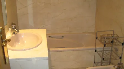 Apartamento en alquiler en Calle Raimundo Fernández Villaverde, cerca de Calle del Aviador Zorita - Imagen 24