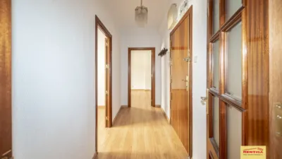 Apartment on Calle de la Virgen de los Reyes, 22 photo 26