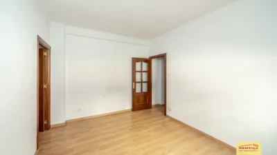 Apartment on Calle de la Virgen de los Reyes, 22 photo 3