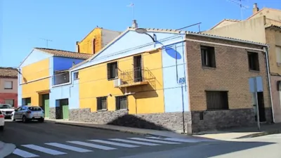 Casa en venta en Calle Almacellas, número 00, cerca de Calle del Dos de Mayo, Binéfar de 235.000 €