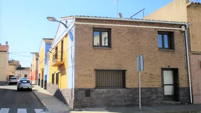 Casa en venta en Calle Almacellas, número 00, cerca de Calle del Dos de Mayo, Binéfar de 235.000 €