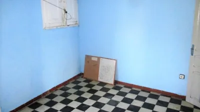 Casa en venta en Avenida del Ejército Español, número 00, Barbastro de 300.000 €