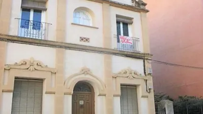 Casa en venta en Avenida del Ejército Español, número 00, Barbastro de 300.000 €