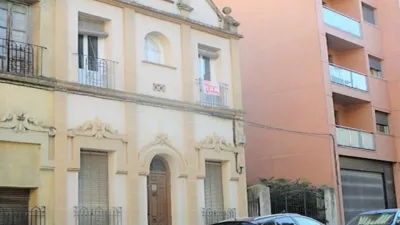 Casa en venta en Avenida del Ejército Español, número 00, Barbastro de 300.000 €