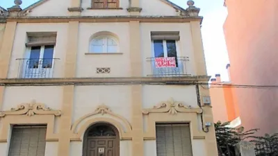 Casa en venta en Avenida del Ejército Español, número 00, Barbastro de 300.000 €
