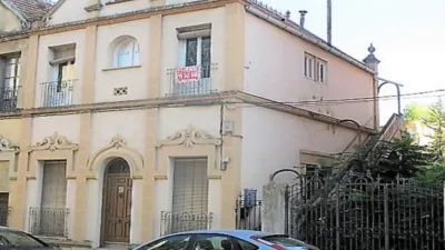 Casa en venta en Avenida del Ejército Español, número 00, Barbastro de 300.000 €