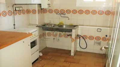 Casa en venta en Avenida del Ejército Español, número 00, Barbastro de 300.000 €