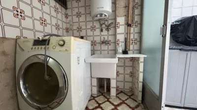 Piso en venta en Calle Maestro Atanasio Garcia Zapater, 1, Benetússer de 189.900 €