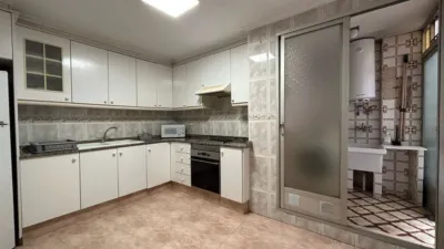 Piso en venta en Calle Maestro Atanasio Garcia Zapater, 1, Benetússer de 189.900 €