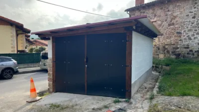 Casa unifamiliar en venta en Avenida Salcedo, Número 70 - Más