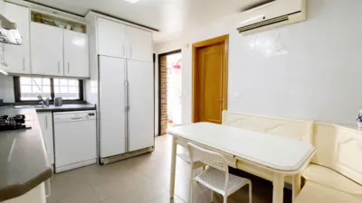Semi-detached chalet on Calle del Profesor Antonio de Hoyos photo 17