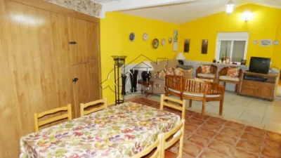 Casa adosada en venta en Calle de San Roque, cerca de Calle de Álvarez de Toledo, Coreses de 110.000 €