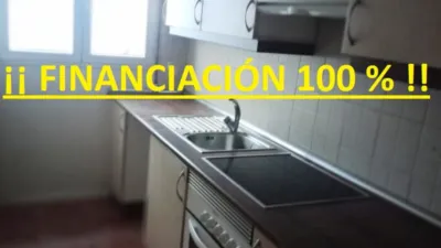 Chalet adosado en venta en Calle de Picos, Recas de 135.000 €
