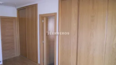 Casa adosada en venta en Calle de la Niabina, Navarrete de 368.000 €