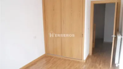 Casa adosada en venta en Calle de la Niabina, Navarrete de 368.000 €