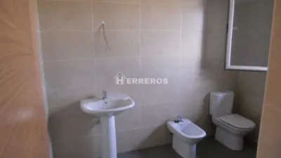 Casa adosada en venta en Calle de la Niabina, Navarrete de 368.000 €